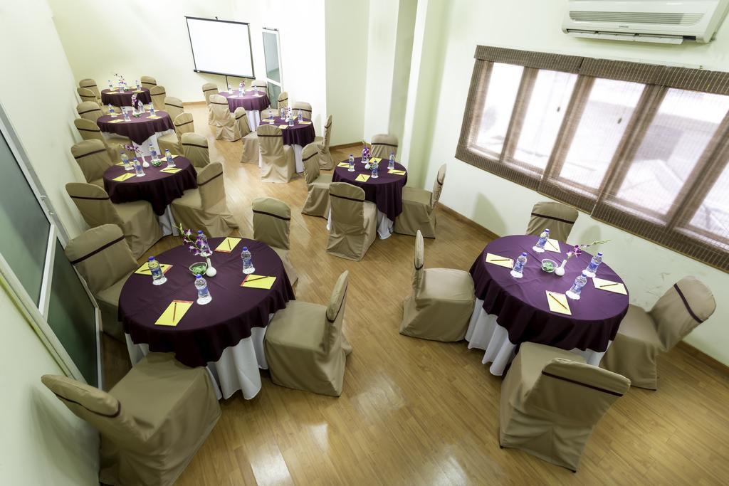Hm Suites & Studios Bangalore Buitenkant foto