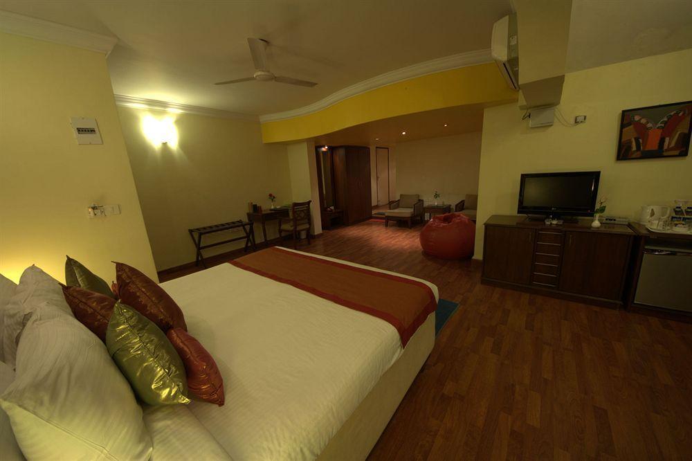 Hm Suites & Studios Bangalore Buitenkant foto