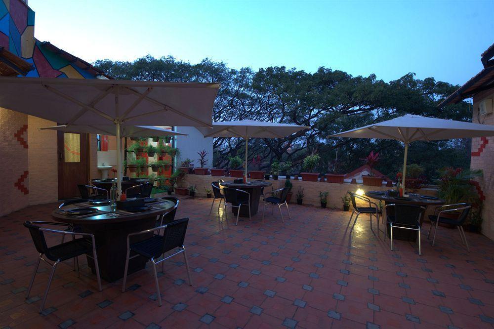 Hm Suites & Studios Bangalore Buitenkant foto